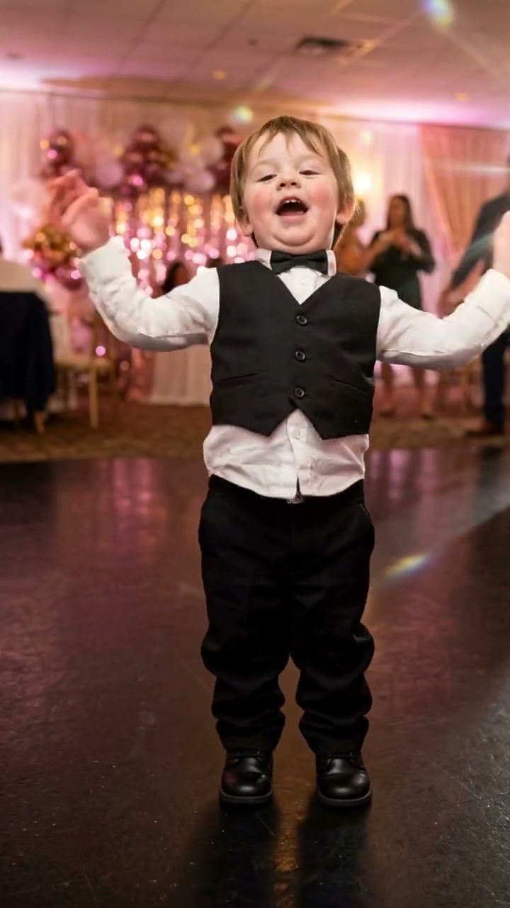 Dime Dime Baby：Toddler Tux 派对舞